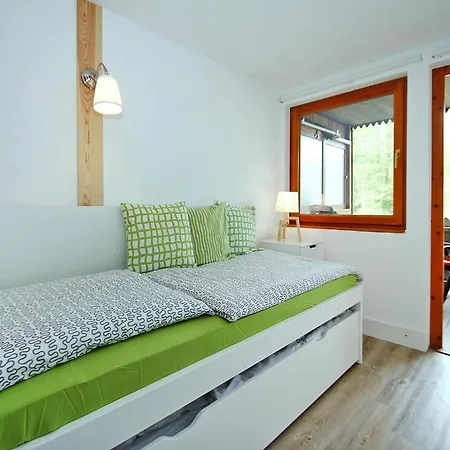 Bootshaus In Mit Ueberdachter Terrasse * 米罗